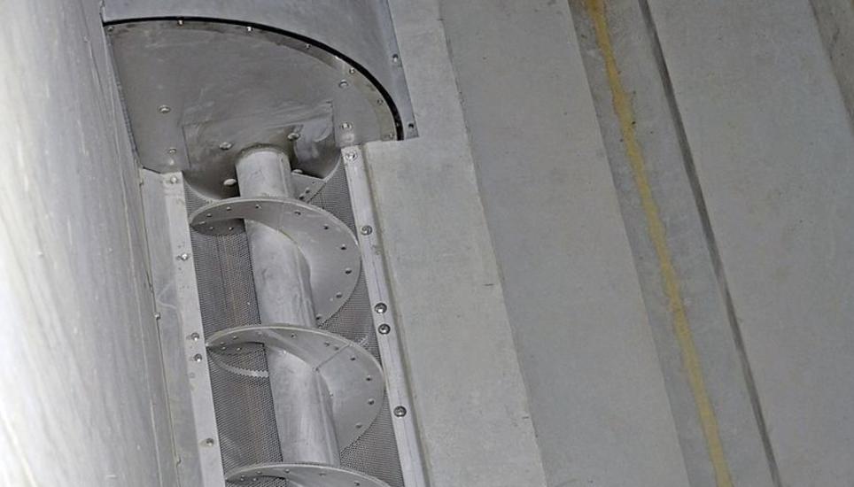 Der Siebrechen fängt Schwebematerial auf, damit es bei Überlaufen der Becken nicht mehr in die Bäche gelangt.
