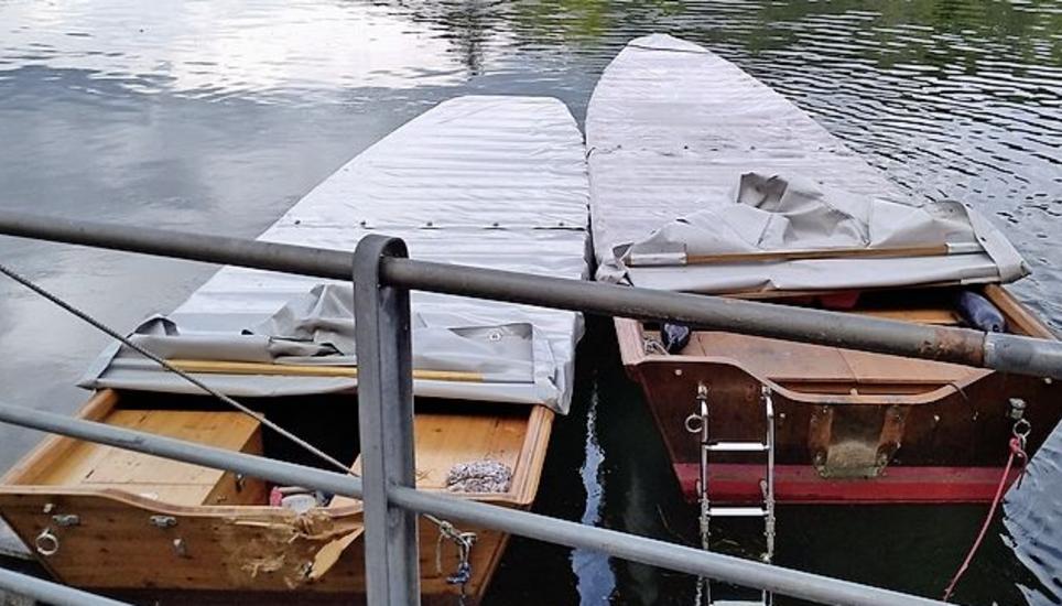 Motoren dieser beiden Boote wurden mit Gewalt entwendet. Bild: zvg