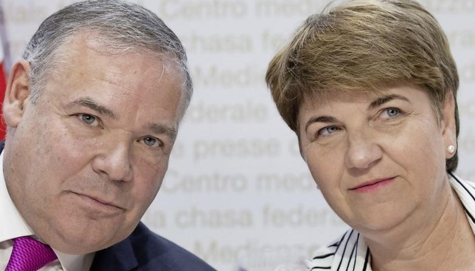 Jean-Philippe Gaudin, Direktor des Nachrichtendiensts des Bundes, und Bundesrätin Viola Amherd stellten gestern den Lagebericht «Sicherheit Schweiz 2019» des NDB vor. Bild: Key