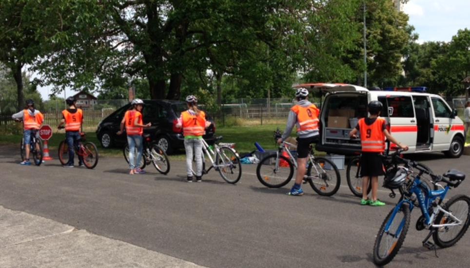Auf die 350 teilnehmenden Schülerinnen und Schüler der 5. Primarschulklassen wartet anspruchsvoller Parcours. Bild: shpol