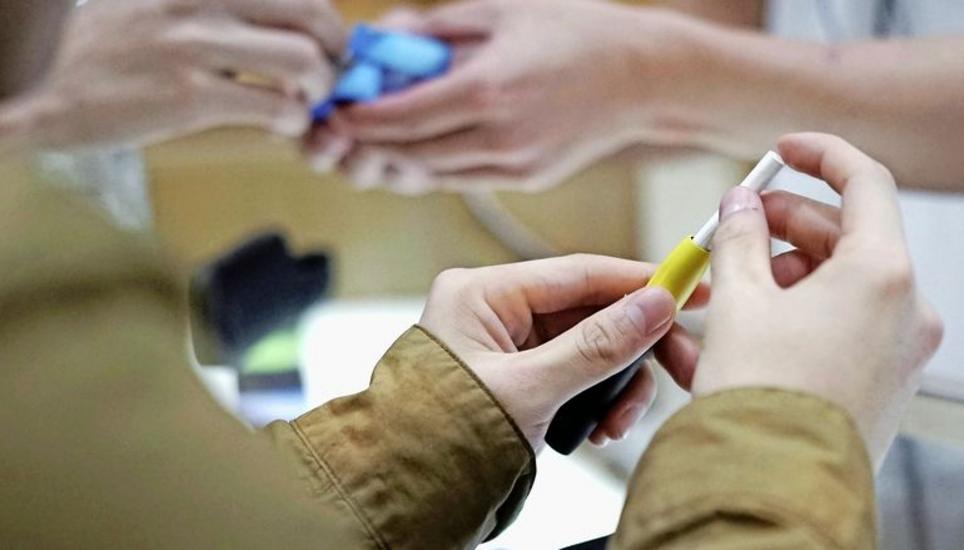 IQOS produzieren 95 Prozent weniger schädliche chemische Substanzen als Zigaretten. Bild: Key