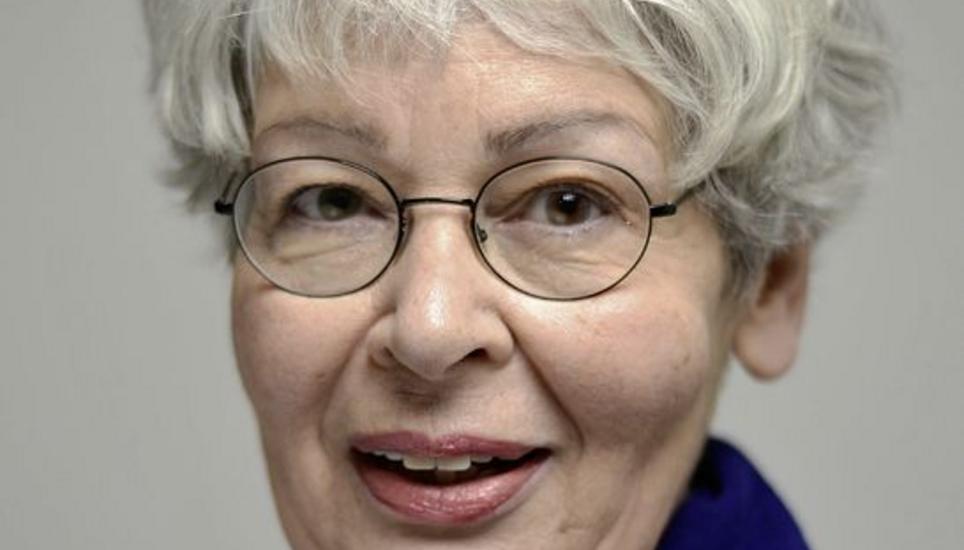 «Vatermodelle: Die einen halten ihrem Nachwuchs dauernd erklärende Reden von überforderndem Inhalt. Diese Väter haben auch Gurkenrädli dabei», schreibt Julia Hänny.