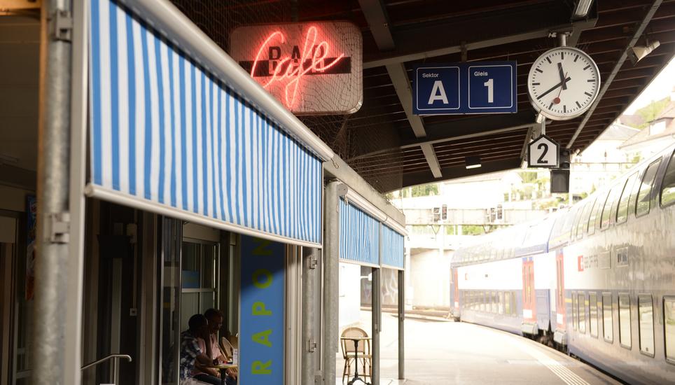 Streifen sind überall, auch am Bahnhof. Man muss sie nur finden …