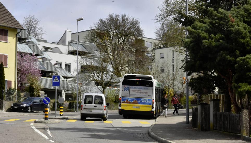 Die bergaufwärtsführende Strassenseite Richtung Buchthalen bleibt so breit, wie sie ist. Archivbild: Melina Ehrat