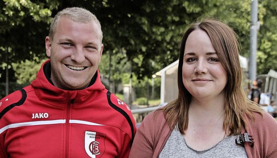 Sie organisierten das Plausch-Fussballturnier: Nina Böni und Mischa Landis von der Jugendarbeit Schaffhausen.