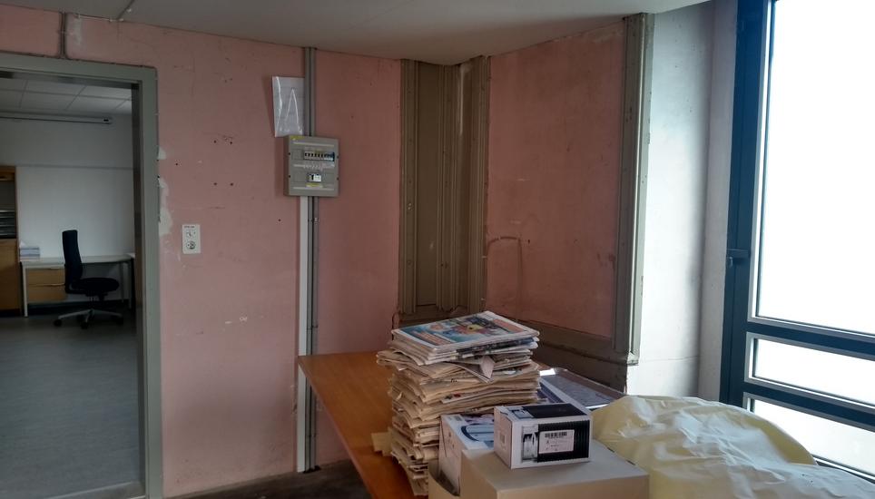Der Badische Bahnhof in Neuhausen kann für 950'000 Franken gekauft werden. Zur Immobilie gehören Schalterhalle, Warteräume und zwei Wohnungen. Bild: Radio Munot