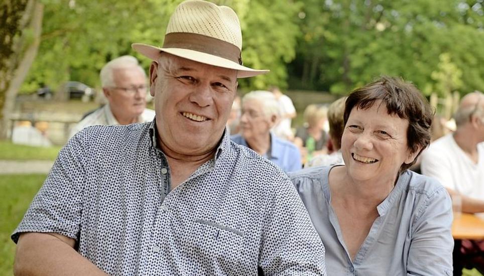Ruth und Erwin Müller genossen die Idylle am Rhein sowie das Zusammentreffen und Plaudern mit Freunden.