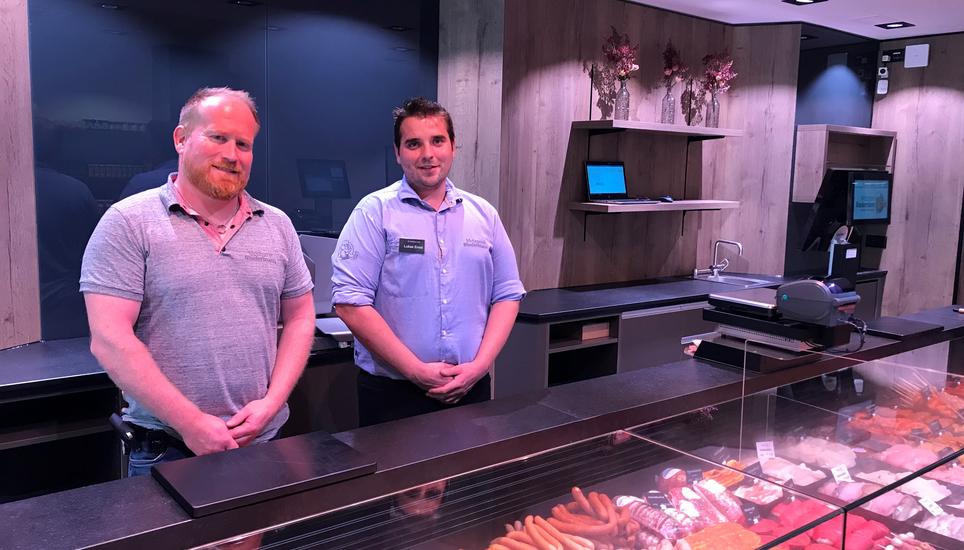Urs Schüpbach und Lukas Ernst freuen sich über die neue Filiale der Metzgerei Niedermann. Bild: Radio Munot