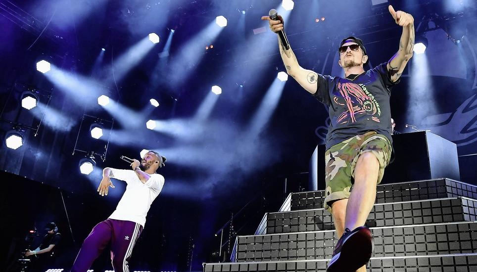 Seit 30 Jahren erfolgreich als Deutsch-Rapper: Denyo (l.) und Eizi Eiz, der schon vor fünf Jahren den Herrenacker zum erzittern gebracht hat. Bild: Michael Kessler