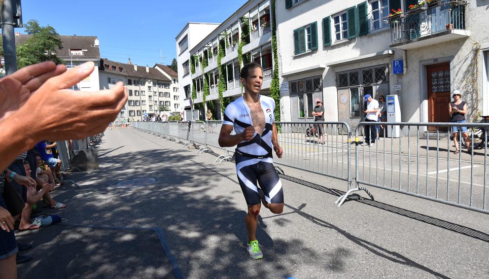 Andy Sutz auf der Laufstrecke. Bild: Mark Gasser
