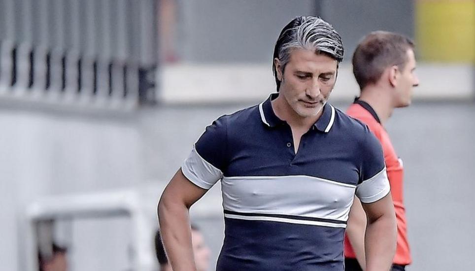 Nachdenken über den Verein: Murat Yakin macht beim FC Schaffhausen weit mehr als ein «normaler» Coach im Profifussball. Bild: alb