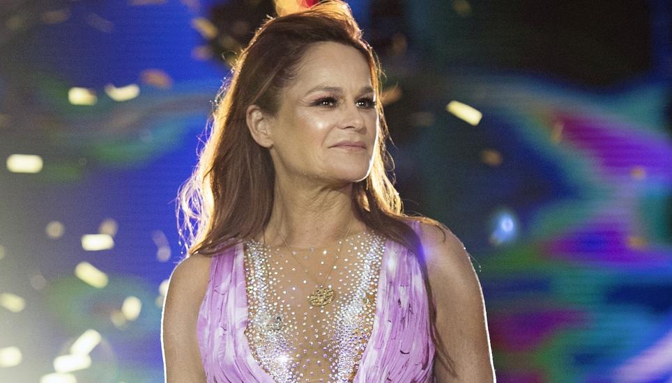 Viel Glitzer, viel Farbe: Fünfmal wechselte Andrea Berg ihr Outfit.. Bilder: Evelyn Kutschera