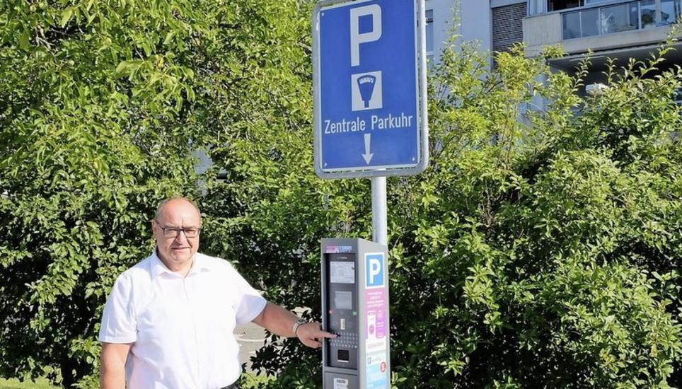 Stadtpräsident Markus Birk ist zufrieden mit der Einführung der neuen Parkordnung in Diessenhofen. Bild: Thomas Brack