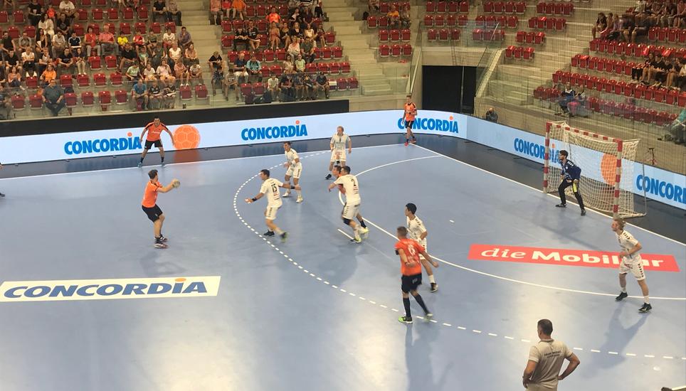 Erfolgreicher Start: die Kadetten-Handballer haben auch das erste NLA-Saisonspiel gewonnen. Bild: RM