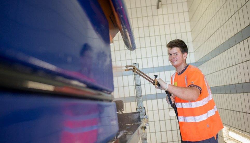Ein «Fachmann Betriebsunterhalt» ist an verschiedensten Orten im Einsatz. Bild: zvg