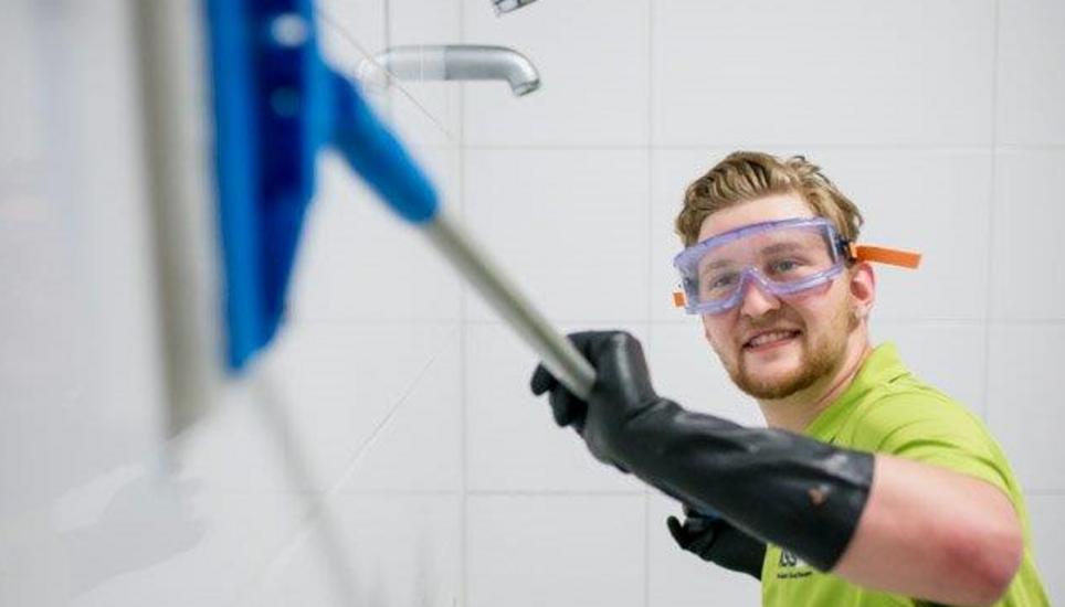 Ein «Fachmann Betriebsunterhalt» ist an verschiedensten Orten im Einsatz. Bild: zvg