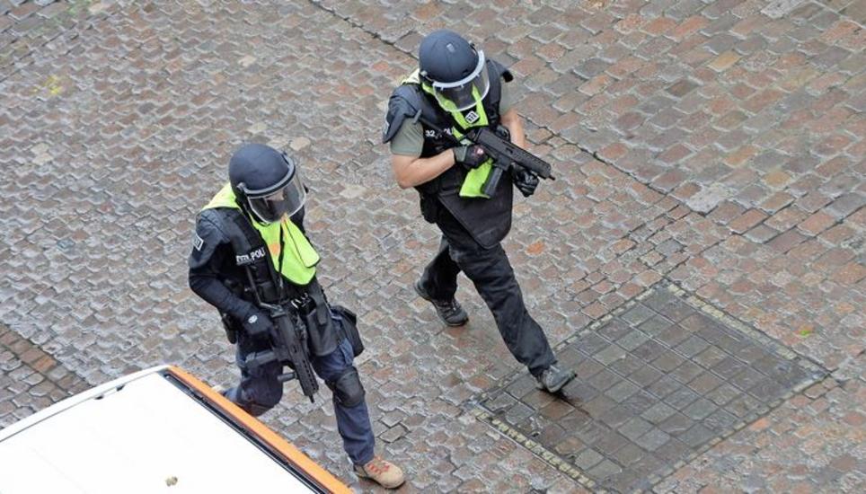 Die Schaffhauser Polizei bot alle verfügbaren Kräfte auf und setzte ein Sonderkommando ein.