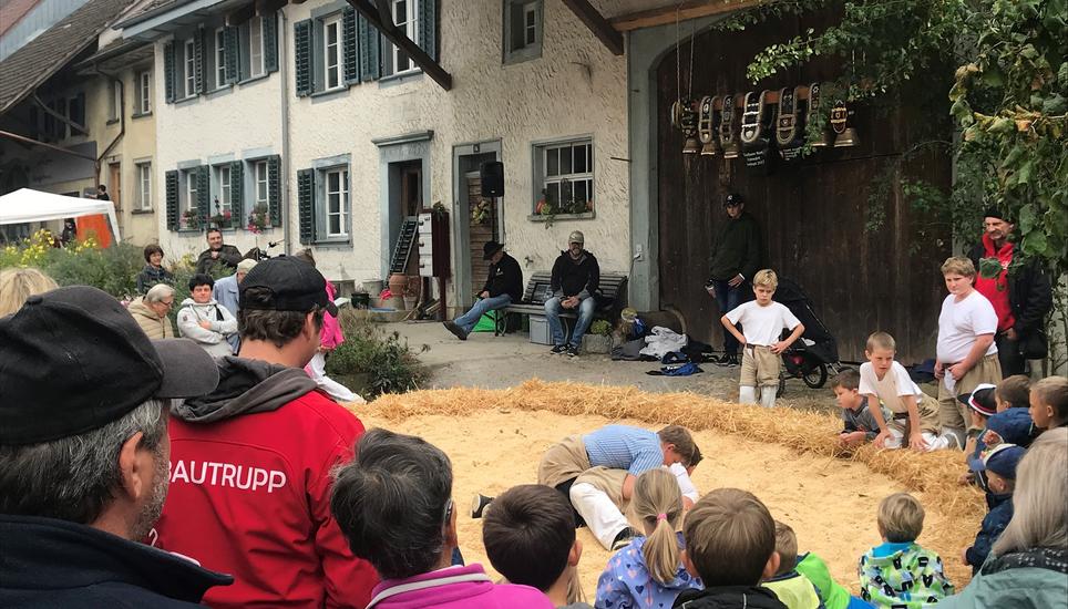 Die tradionellen Herbstfestivitäten im Klettgau werden jeweils durch die Vereine und Dorfbewohner mit viel Engagement vorbereitet – so wie auch hier beim Herbstfest Gächlingen im vergangenen Jahr.