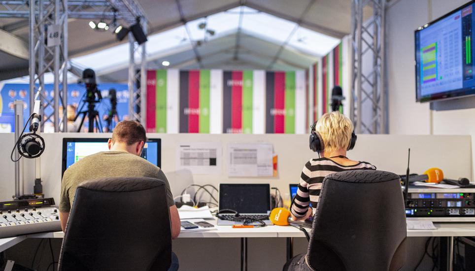 Das Radio sendet ihn diesen Tagen direkt von der Herbstmesse.