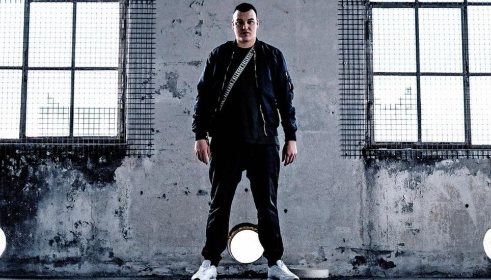 Der Steiner Rapper Santino Gaido alias Santa gibt alles für seine Musik. Bild: zvg