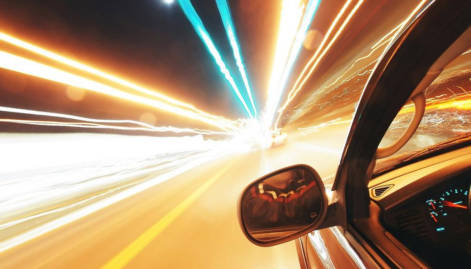 Im Heilsbergtunnel gilt fürs erste nur noch Tempo 60. Symbolbild: Pixabay
