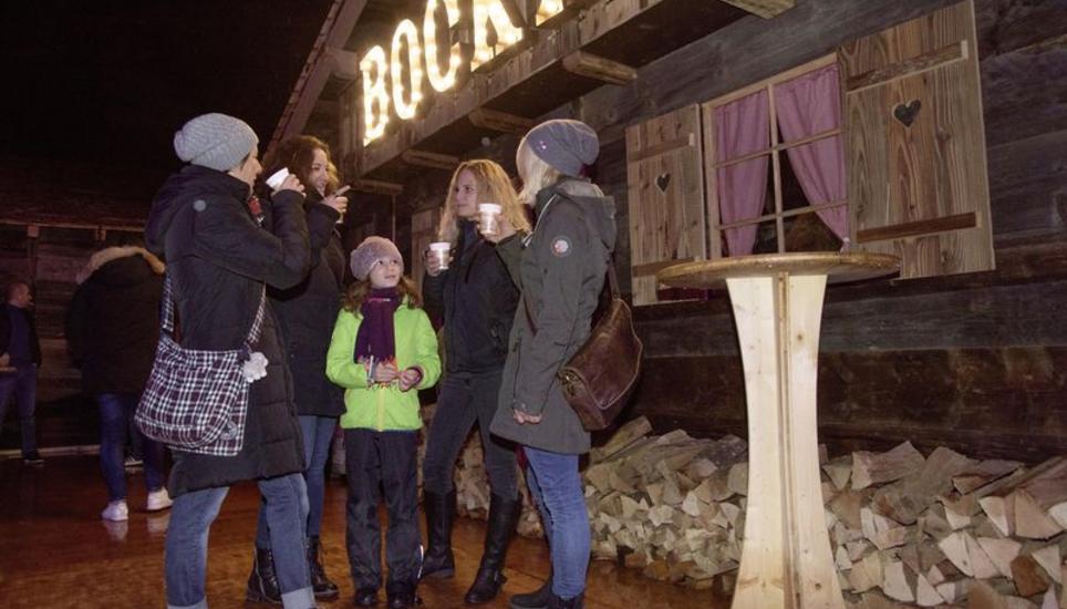 Der Winterzauber auf dem Herrenacker ist eröffnet. Dieses jahr findet er bereits zum zweiten Mal statt.