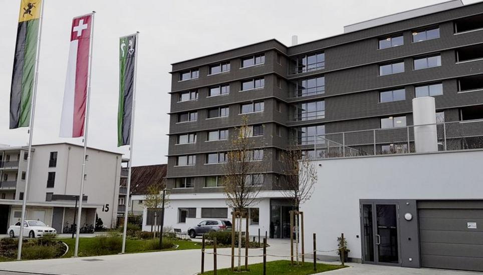 Hier im Seniorenzentrum traf man sich am Donnerstag zur über vierstündigen Einwohnerratssitzung. Bild: Andreas Schiendorfer