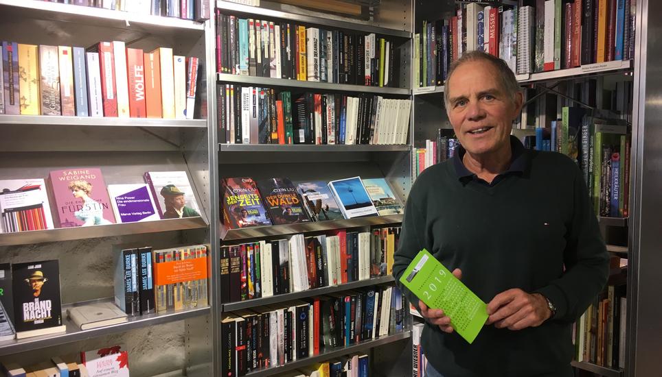 Georg Freivogel freut sich über eine gelungene Buchwoche. Bild: RM