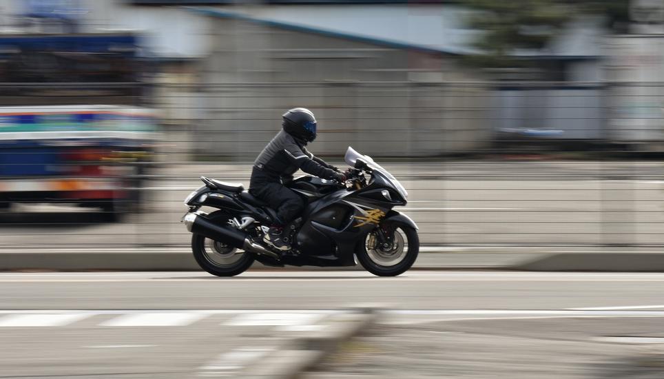 Einige Fahrer waren «nur» zu schnell, ein Motorradfahrer hatte an der Messestelle 171 km/h auf dem Tacho. Symbolbild: Pixabay