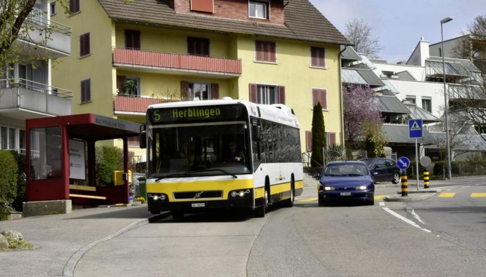 Streitpunkt: Eine der beiden Busnischen an der Buchthalerstrasse. Bild: Melina Ehrat
