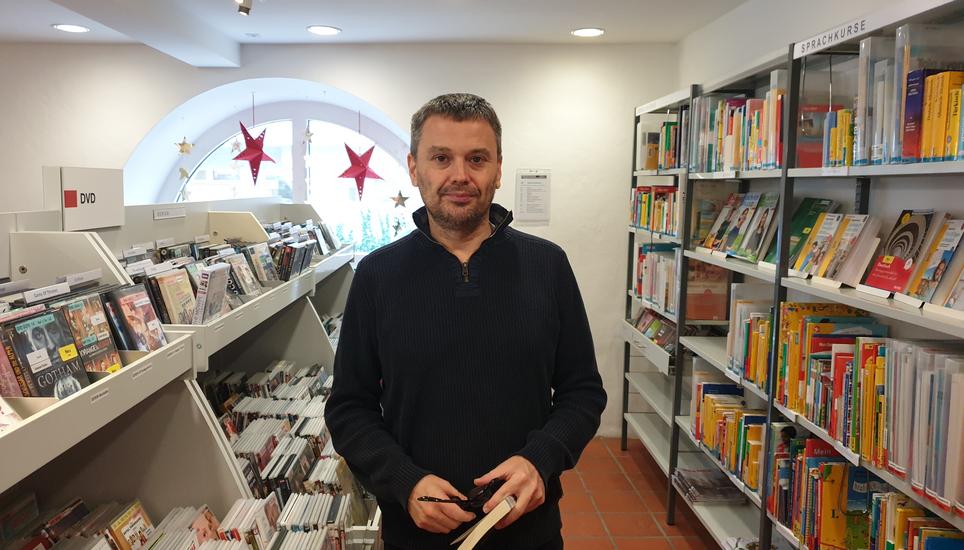 Der Bereichsleiter der Bibliotheken, Oliver Thielen, ist sehr zufrieden mit dem Jahr 2019. Bild: Radio Munot