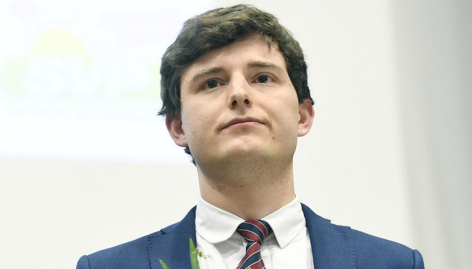Sein erstes politisches Amt, das Vizepräsidium der SVP Volketswil, hatte Benjamin Fischer im Alter von 20 Jahren angetreten. Bild: Key