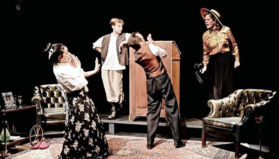 V. l.: Milena Weber, Reyniel Ostermann, Elmar F. Kühling, Yannick Rey. Bild: Eric Bührer