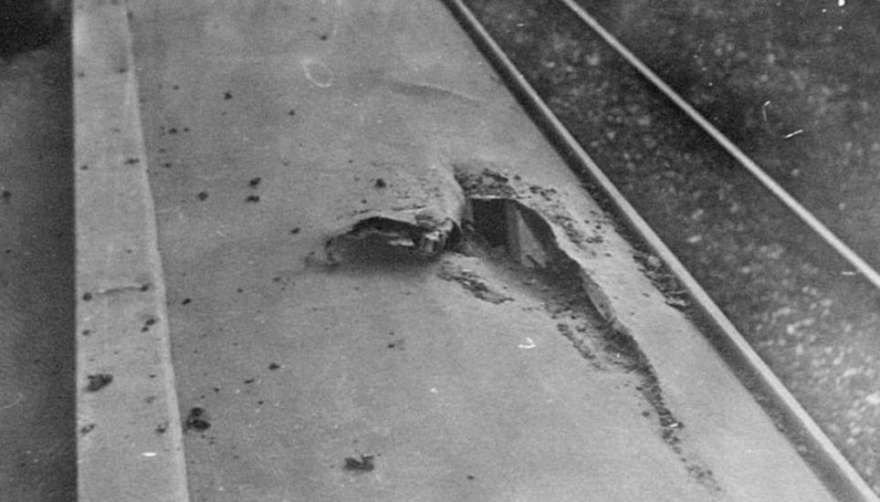 Schäden an der Strassenbahn zwischen Schaffhausen und Schleitheim. Bild: Stadtarchiv