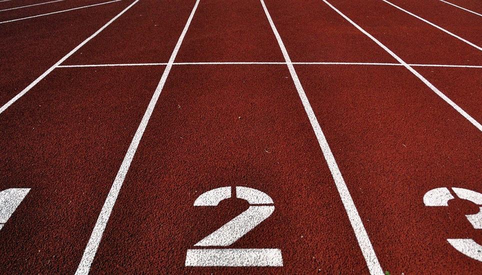Felix Doll vom LCS holte sich im Hürdensprint-B-Final den dritten Platz. Symbolbild: Pixabay