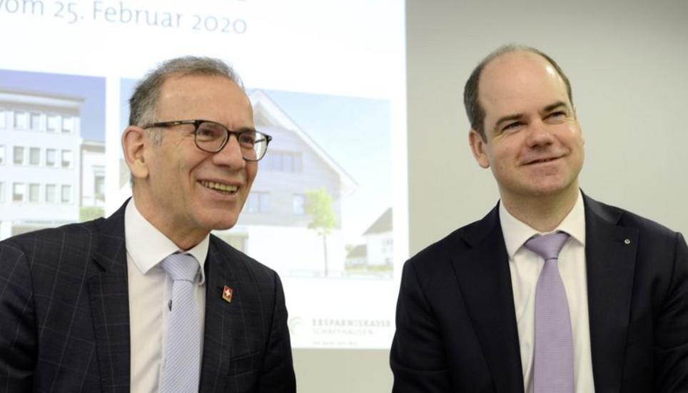Sind mit dem Abschluss 2019 zufrieden: Verwaltungsratspräsident Hannes Germann (l.) und Bankleiter Beat Stöckli. Bild: Zeno Geisseler