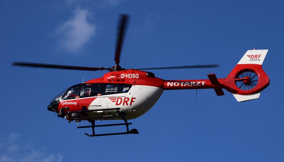 Der Mann musste mit einem Helikopter in die Klinik gebracht werden. Symbolbild: Pixabay