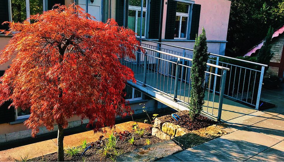 Die Gartenmanufactur AG ist spezialisiert auf jegliche Gartenarbeiten.