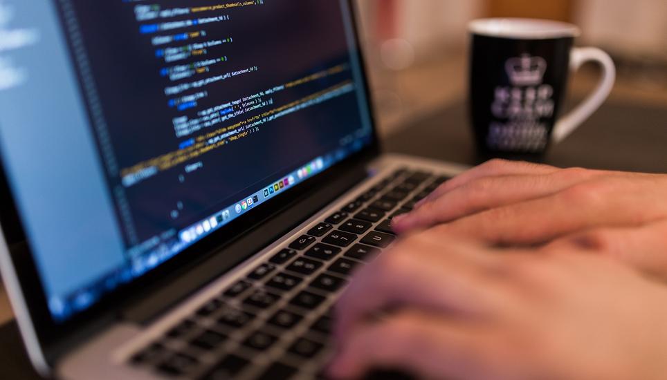 Mit dem Ausbruch des Coronavirus ist die Rolle, die das Internet spielt, noch einmal deutlicher geworden.