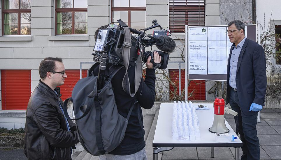 Auch überregionale Medien waren vor Ort. Bild: Melanie Duchene