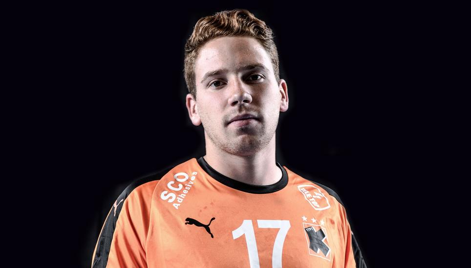 Der Rückraumspieler Marian Teubert bleibt den Kadetten erhalten, allerdings will er im kommenden Jahr seine Ausbildung als Lehrer beenden. Bild: profifoto.ch