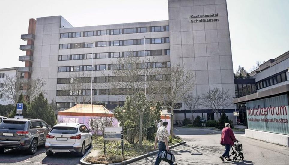Anders als die Zürcher Spitäler werden am Schaffhauser Kantonsspital nicht alle Patienten auf das Coronavirus getestet. Die Leiterin des Gesundheitsamtes erklärt im Interview wieso. Bild: Melanie Duchene