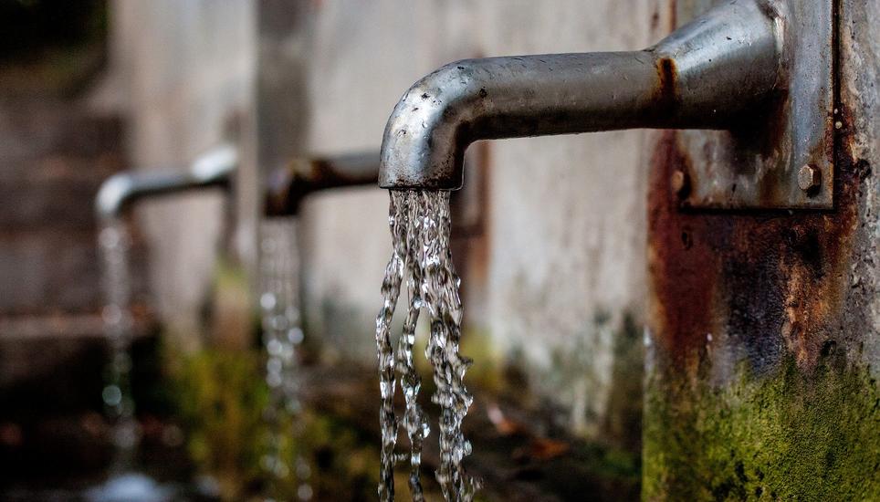 Für die Gesundheit bestehe keine Gefahr. «Das Trinkwasser kann auch bei einer Überschreitung weiterhin konsumiert werden», betont Kurt Seiler, Kantonschemiker des Interkantonalen Labors Schaffhausen. Symbolbild: Pixabay