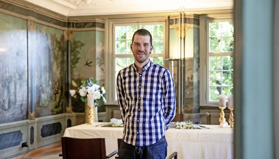 Kilian Rensch, Leiter des Zivilstandsamts Schaffhausen, in einem der Trauzimmer an der Safrangasse. Bild: Roberta Fele
