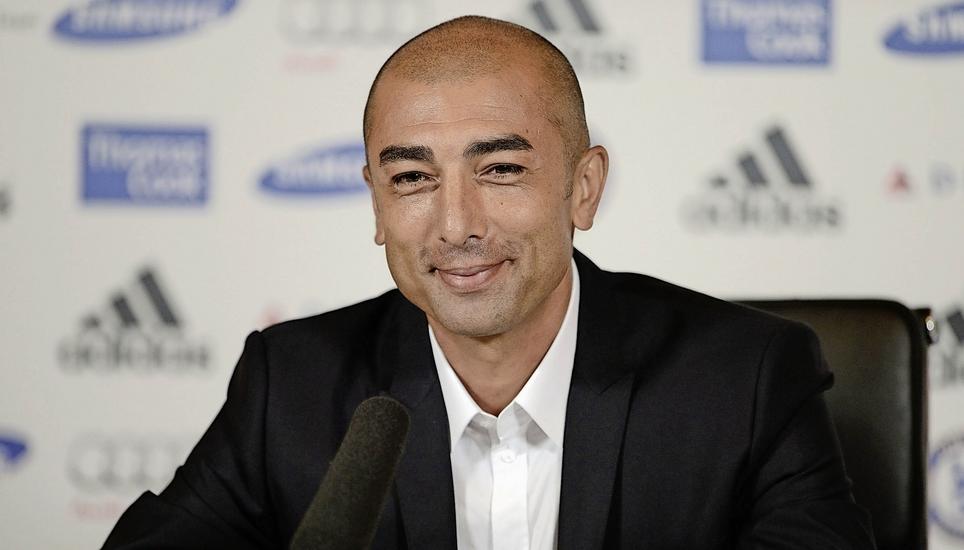 Glücklich und zufrieden: Roberto Di Matteo blickt der Zukunft mit viel Optimismus entgegen. Bild: Key