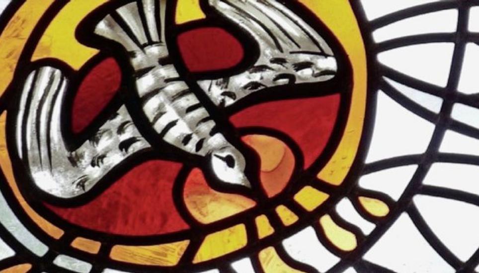 Die weisse Taube steht für die Versöhnung mit Gott. Bild: Sibylle Hardegger, Heliga Hjärtas Kloster Borghamn (SWE)