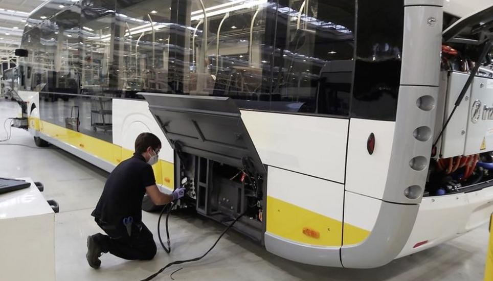 Noch stehen die Elektrobusse in der Produktionshalle von Irizar in der spanischen Stadt Aduna. Bild: zvg