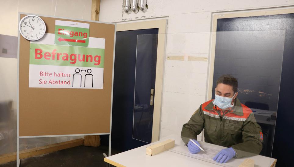 Ein Einsatzgebiet des Zivilschutzes: Die Vor-Triage im Kantonsspital. Bild: zvg