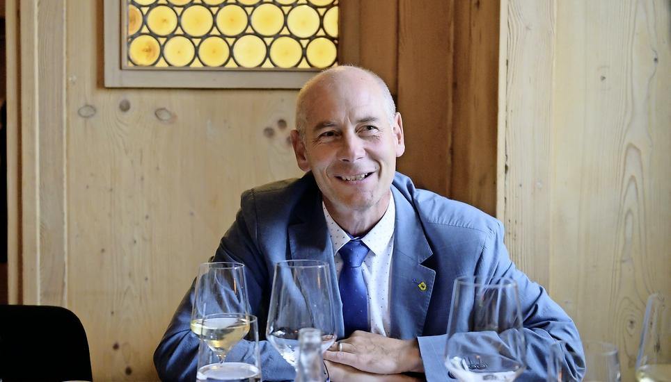 Martin Kessler beim Abendessen mit den SN in der «Beckenburg». Bild: Selwyn Hoffmann