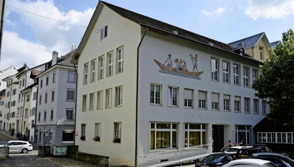 An der Schaffhauser Schulzahnklinik ist es zu Abwerbungen in eine Privatpraxis gekommen. Bild: Zeno Geisseler